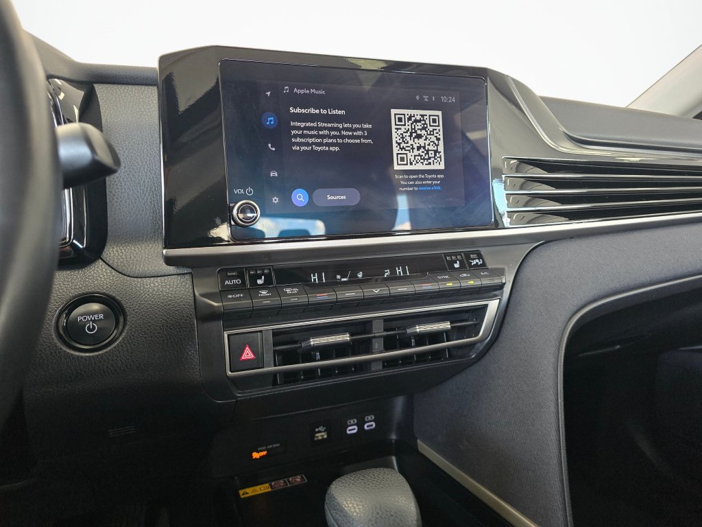 Used 2025 Toyota Camry LE w/ Convenience Package FWD image 25