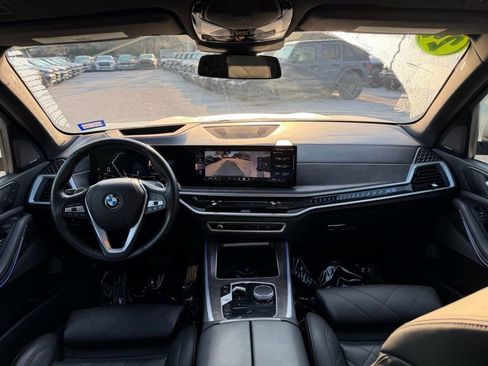 Used 2024 BMW X5 xDrive40i w/ Premium Package image 36