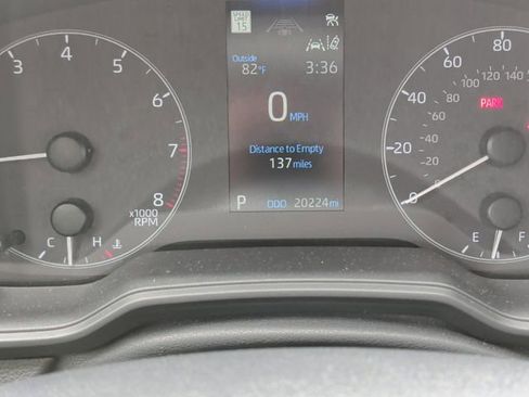 Used 2025 Toyota Corolla LE FWD image 21