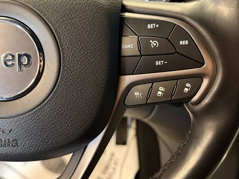 Used 2021 Jeep Grand Cherokee Limited w/ Quick Order Package 28K 80th image 11