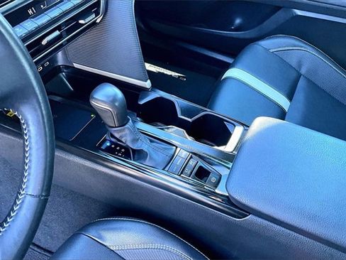 Used 2025 Toyota Camry SE image 19