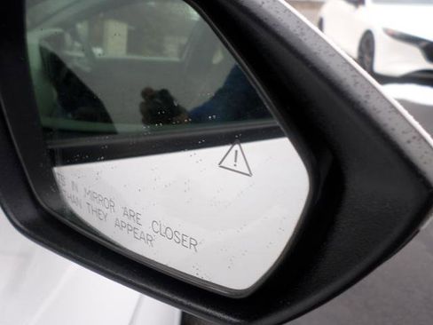 Used 2024 Hyundai Elantra SEL image 37