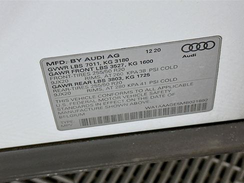 Used 2021 Audi e-tron Premium w/ Convenience Plus Package AWD/4WD image 12