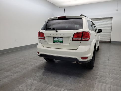Used 2019 Dodge Journey SE w/ Blacktop Package image 7
