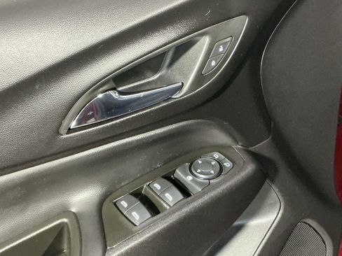 Used 2024 Chevrolet Equinox LT FWD image 16