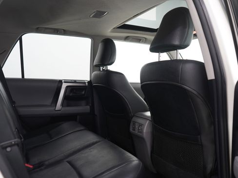 Used 2011 Toyota 4Runner SR5 w/ Premium Pkg w/Leather AWD/4WD image 12