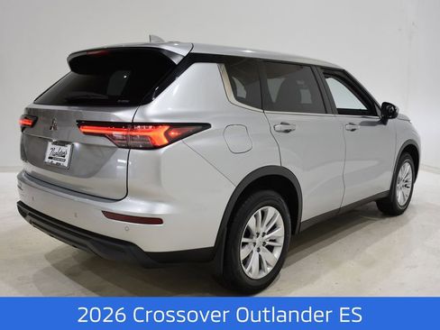 New 2026 Mitsubishi Outlander ES image 4