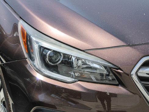 Used 2019 Subaru Outback 2.5i Limited AWD/4WD image 5