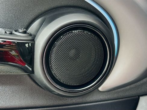 Used 2022 MINI Cooper 4-Door Hardtop image 18