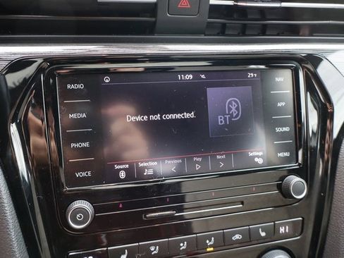 Used 2021 Volkswagen Passat 2.0T R-Line image 18