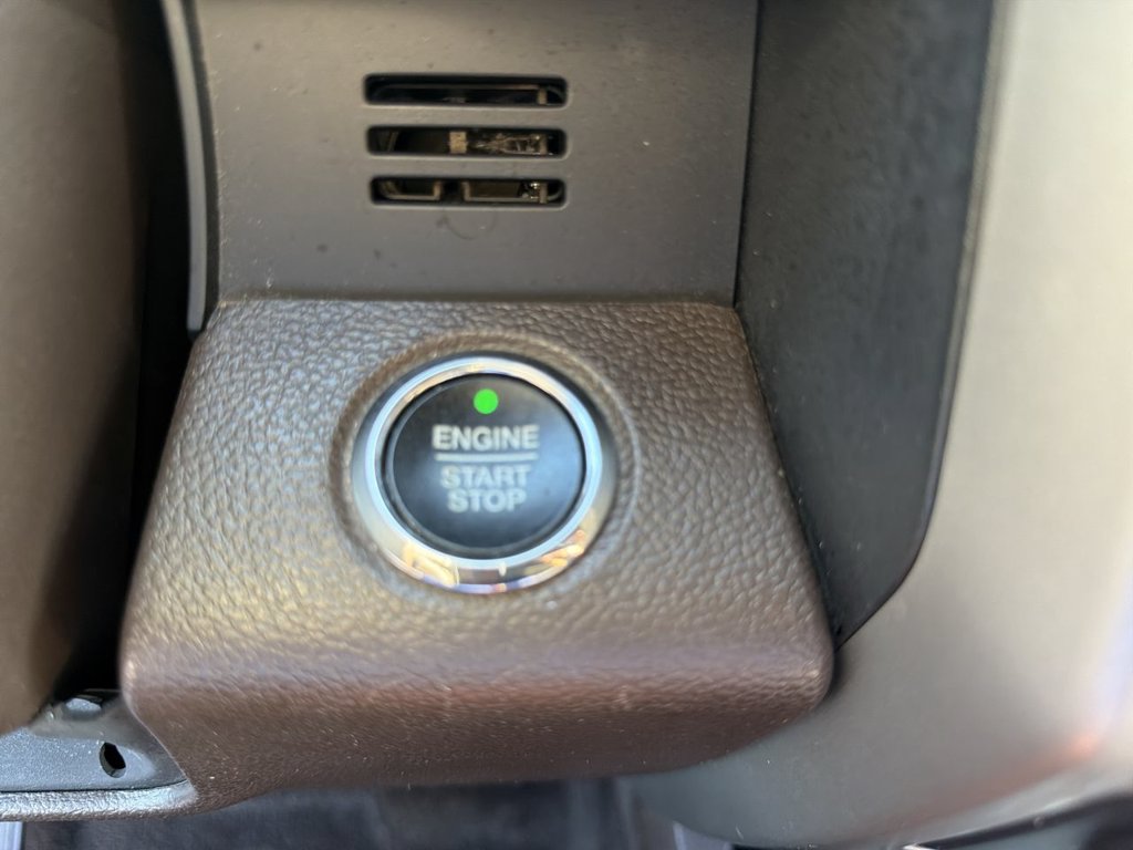 Used 2018 Ford F150 King Ranch w/ Equipment Group 601A Luxury AWD/4WD image 17