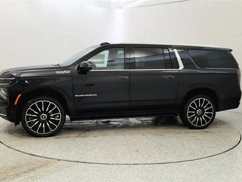 New 2026 Chevrolet Suburban High Country AWD/4WD image 4