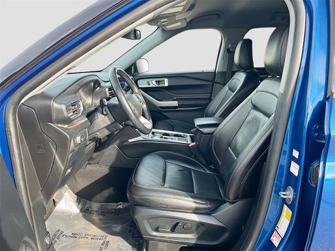 Used 2022 Ford Explorer Limited image 22