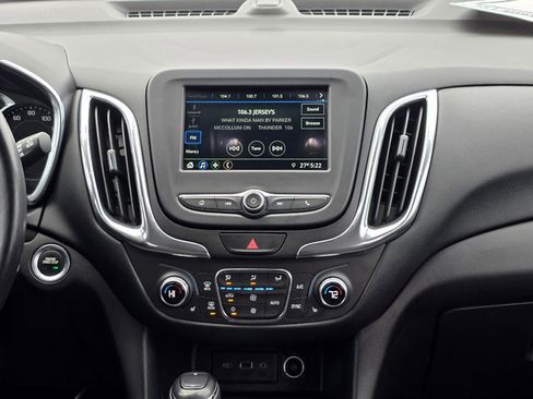 Certified 2019 Chevrolet Equinox LT image 3