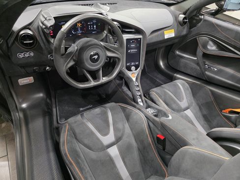 New 2025 McLaren 750S Spider image 7