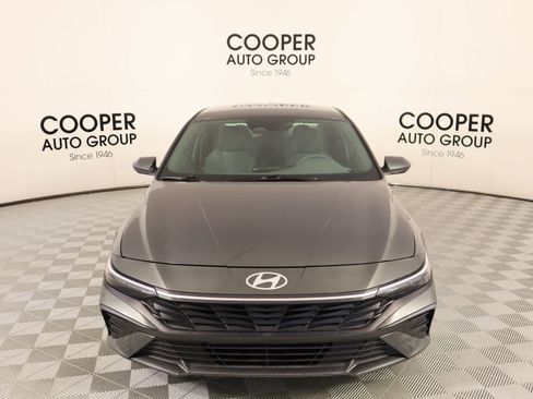 Used 2024 Hyundai Elantra SE image 8