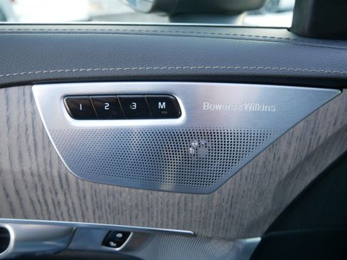 Certified 2023 Volvo XC90 B6 Ultimate w/ Lounge Package image 16