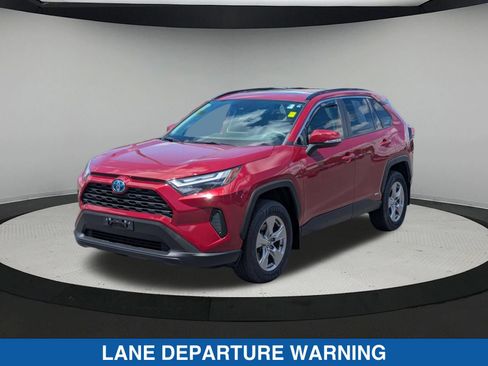 Used 2022 Toyota RAV4 XLE w/ Convenience Package AWD/4WD image 8