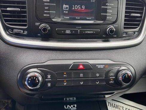 Used 2016 Kia Sorento FWD image 7