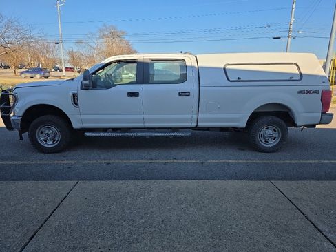 Used 2020 Ford F250 XL w/ Power Equipment Group image 7