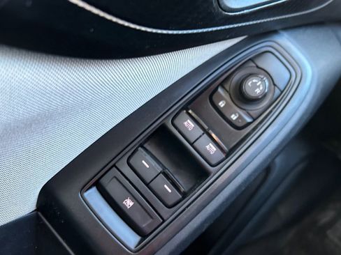 Used 2019 Subaru Impreza 2.0i image 32