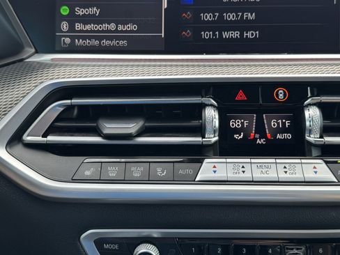 Used 2023 BMW X6 xDrive40i w/ M Sport Package image 59