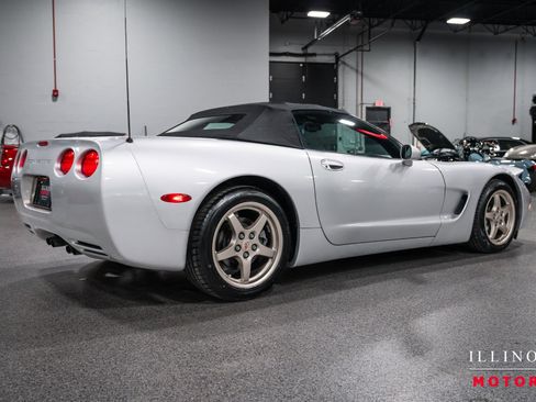 Used 1999 Chevrolet Corvette Convertible w/ Memory Pkg image 36