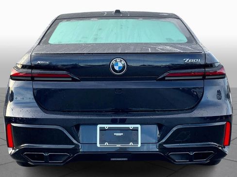 Certified 2023 BMW 760i xDrive image 4
