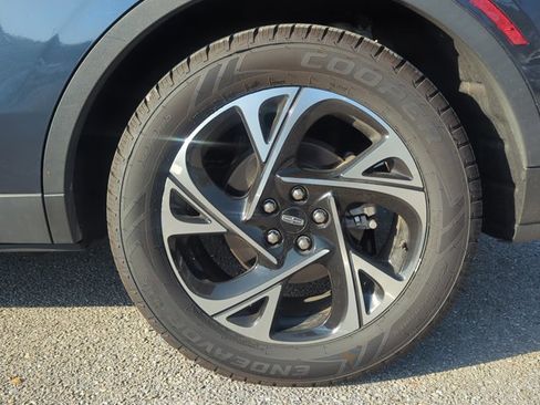 Used 2024 Lincoln Nautilus Premier w/ Jet Appearance Package image 8