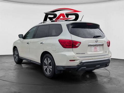 Used 2017 Nissan Pathfinder SL FWD image 5