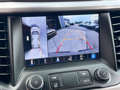 Used 2023 GMC Acadia AT4 w/ Technology Package image 14