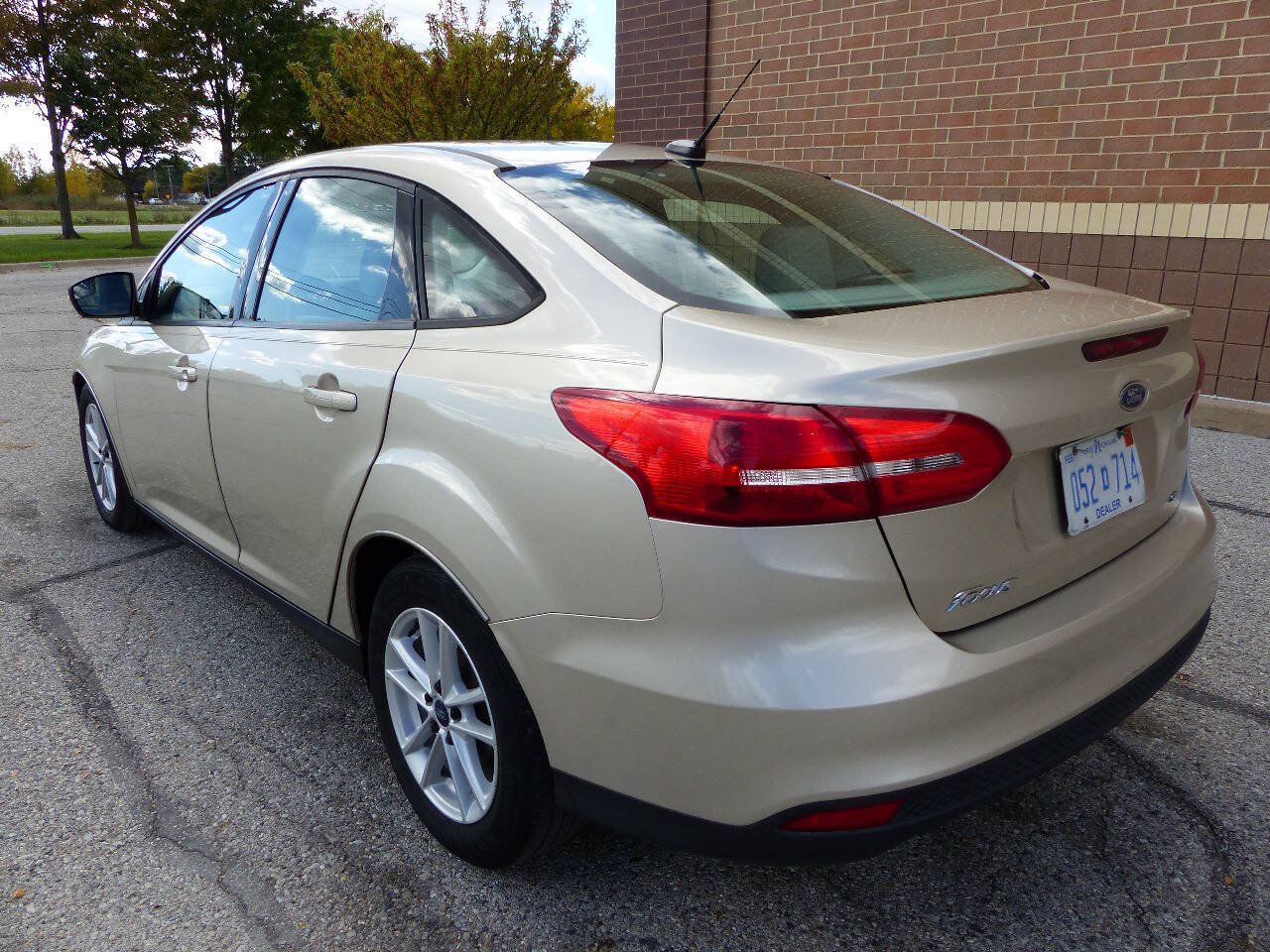 Used 2018 Ford Focus SE w/ Cold Weather Package FWD image 7