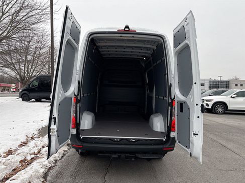 New 2026 Mercedes-Benz Sprinter 2500 image 17