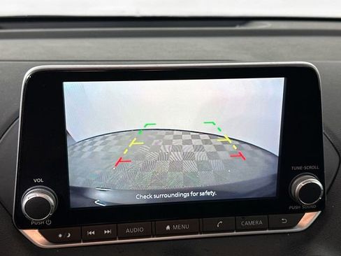 Used 2023 Nissan Sentra SV image 11