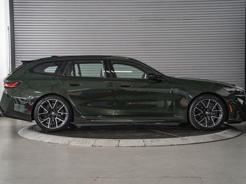 Used 2026 BMW M5 Touring w/ Executive Package AWD/4WD image 6
