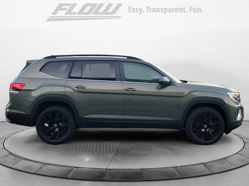 New 2026 Volkswagen Atlas SE FWD image 8