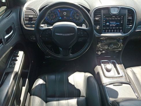 Used 2017 Chrysler 300 S AWD/4WD image 12