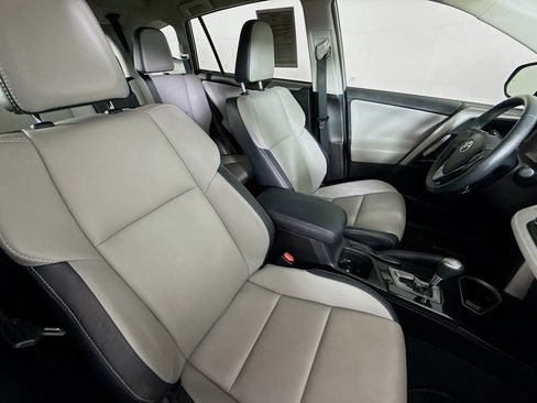 Used 2017 Toyota RAV4 Limited image 35