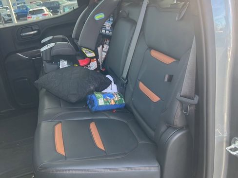 Used 2021 GMC Sierra 1500 AT4 w/ AT4 Premium Package image 4