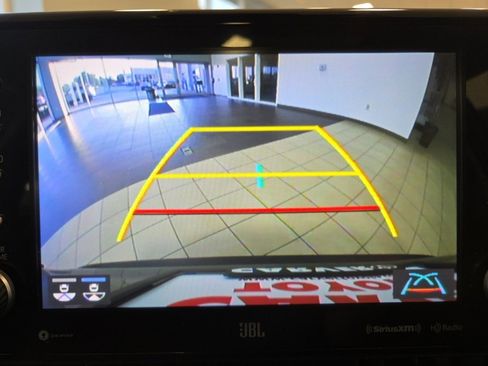 Used 2022 Toyota RAV4 XLE Premium image 27