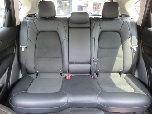 Used 2018 MAZDA CX-5 Touring w/ Preferred Equipment Package AWD/4WD image 19