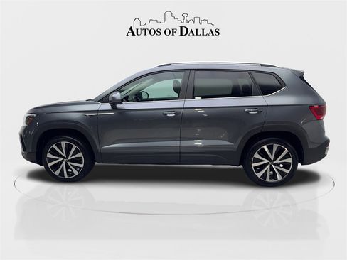 Used 2024 Volkswagen Taos SE image 5