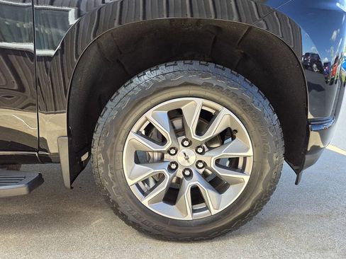 Used 2019 Chevrolet Silverado 1500 RST AWD/4WD image 34