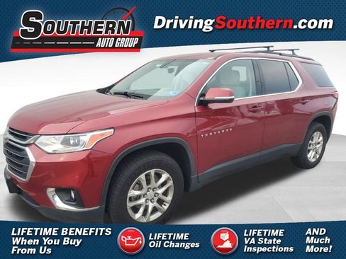 Used 2020 Chevrolet Traverse LT FWD image 1