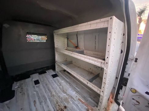 Used 2010 Ford Transit Connect XL image 17