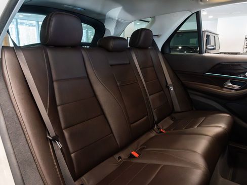 Used 2020 Mercedes-Benz GLE 350 4MATIC w/ Premium Package image 23