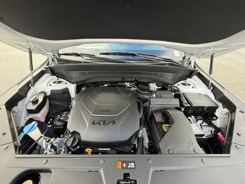 Used 2024 Kia Telluride EX w/ EX Captain's Chair Package image 30