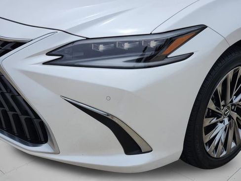 Certified 2025 Lexus ES 300h Ultra Luxury w/ Accessory Package (Z2) FWD image 38