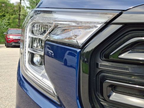 Certified 2022 GMC Terrain SLT w/ Tech Package AWD/4WD image 28