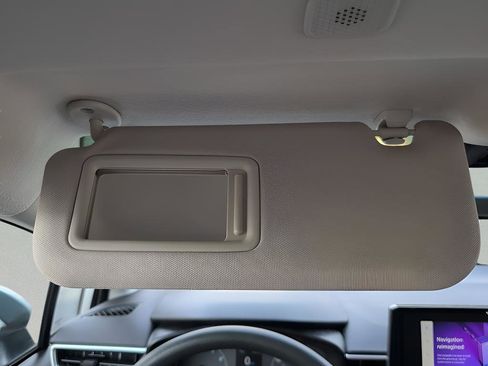 Used 2023 Toyota Corolla LE image 32